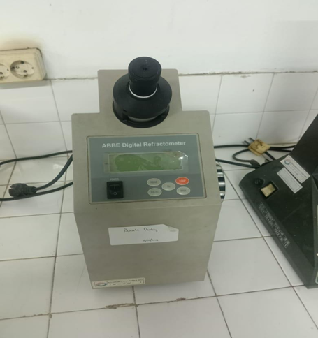 REFRACTOR ABBE DIGITAL REFRACTORMETER